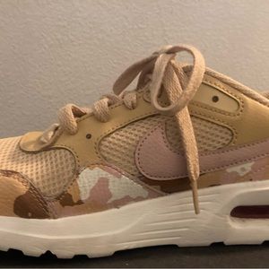 Nike Air Max Camo walking shoes W 7.5